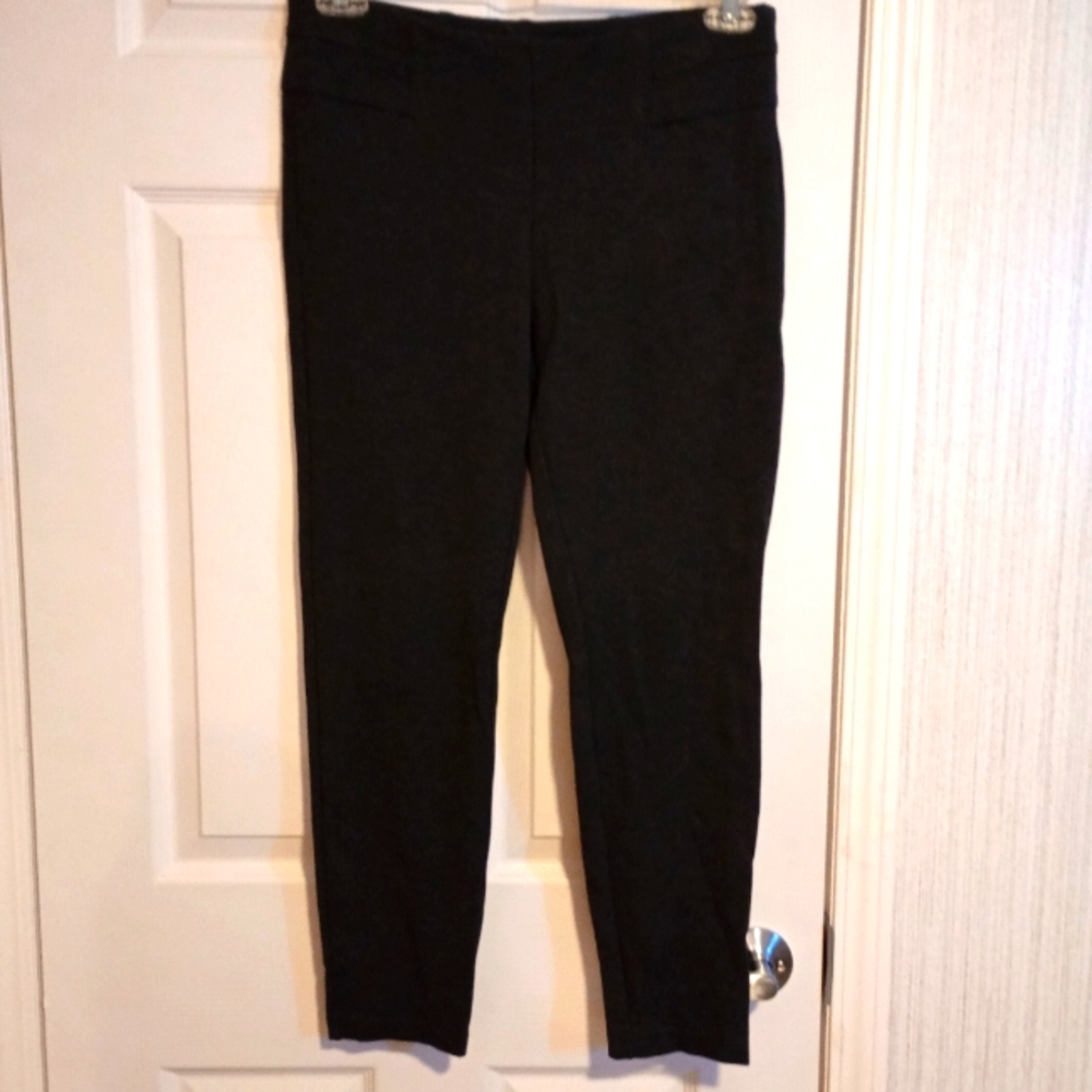 Wonderly Womens Size M Stretch Rayon Blend Capri Pants Black Pull On Tapered LNC
